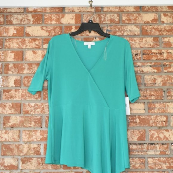 Chaus New York Green Top - Picture 2 of 6